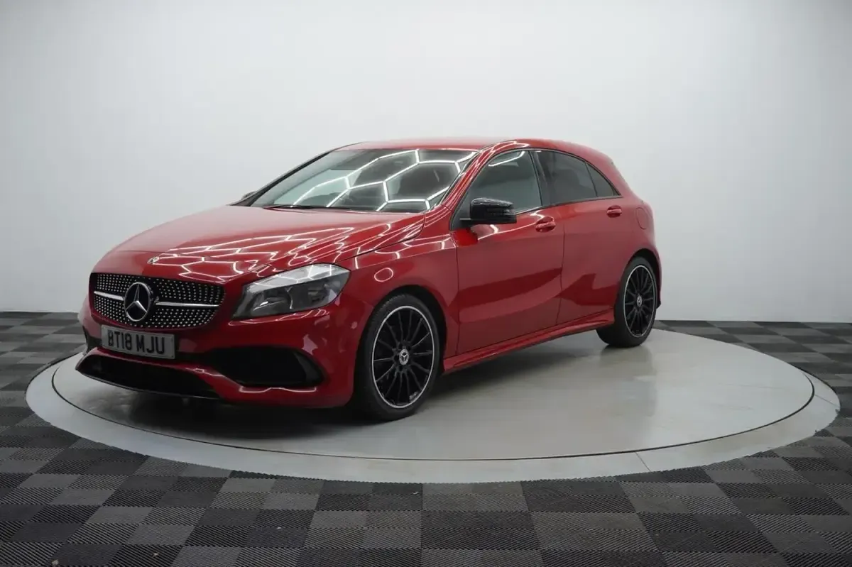 Używany Mercedes A200 AMG line 156 KM (114 kW) 2018 Czerwony Hatchback