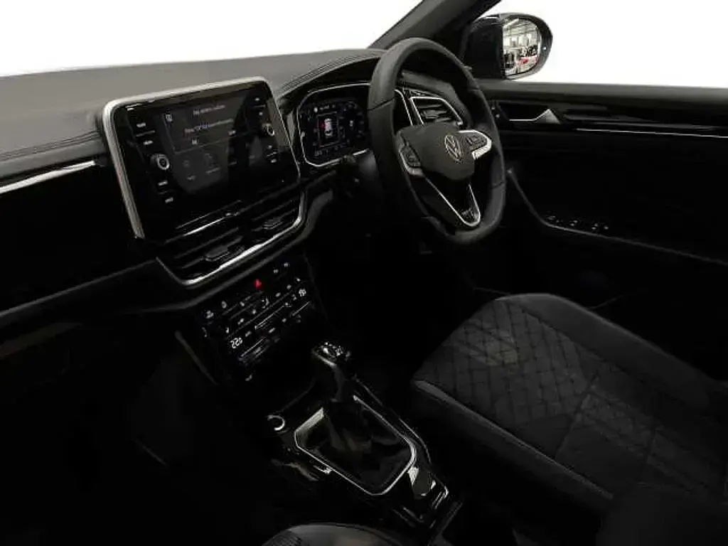 Used VW T-Roc R-line 150 HP (110 kW) 2025 Black SUV