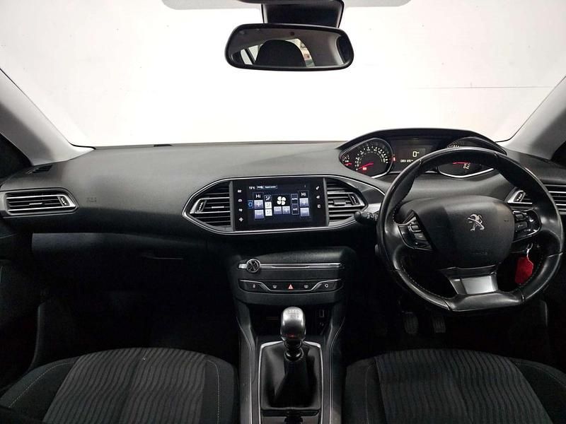 Second-hand Peugeot 308 Active 2014 Albastru Hatchback