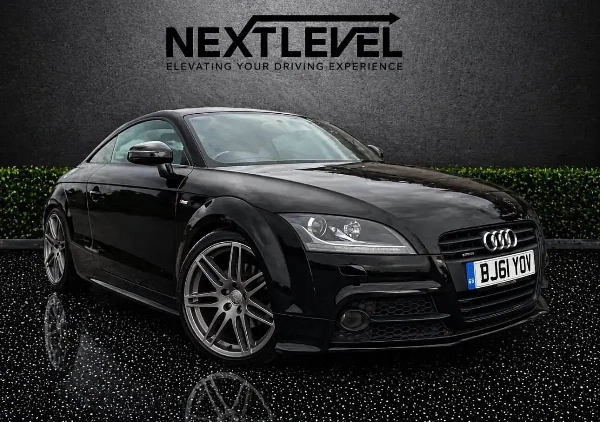 Usado Audi TT Black Edition 211 HP (155 kW) 2011 Preto Coupé