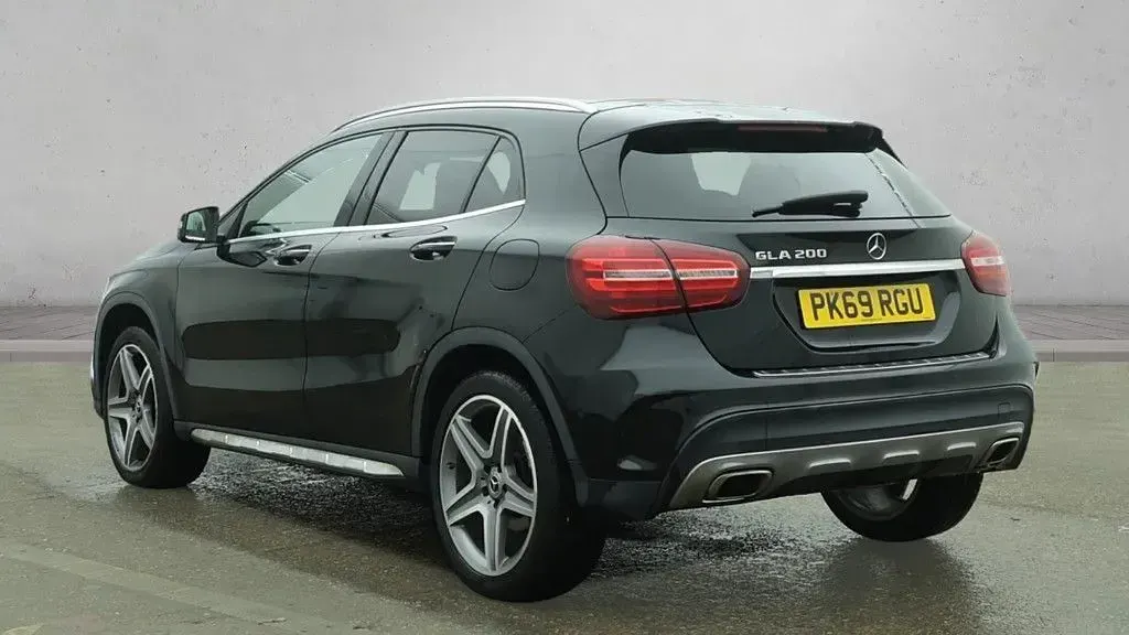 Used Mercedes GLA200 AMG line 156 HP (114 kW) 2019 Black SUV
