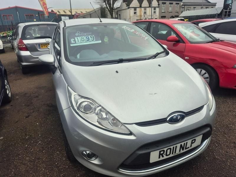 Used Ford Fiesta Zetec 2011 Silver Hatchback