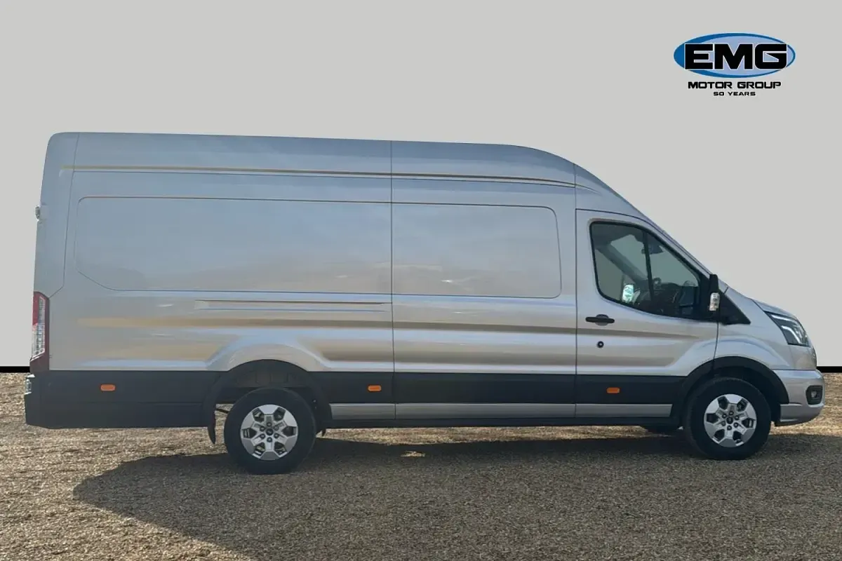 Second-hand Ford Transit Limited 2025 Argintiu Van