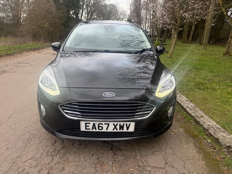 Used Ford Fiesta Zetec 100 HP (73 kW) 2017 Black Hatchback