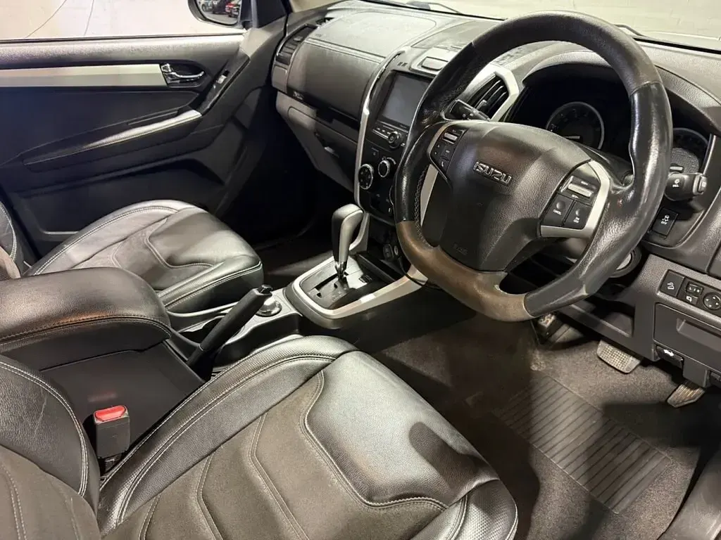 Second-hand Isuzu D-Max 2021 Argintiu Pickup