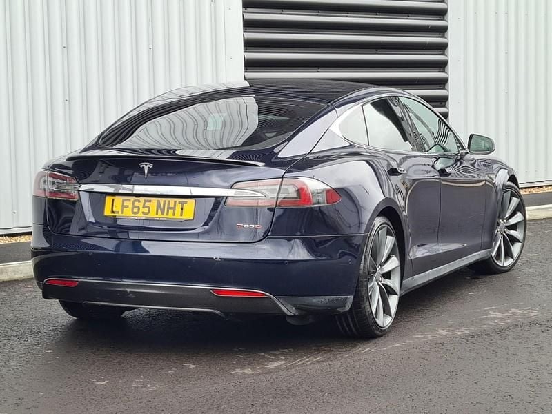 Used Tesla Model S Performance 339 kW (462 HP) 2015 Blue Hatchback