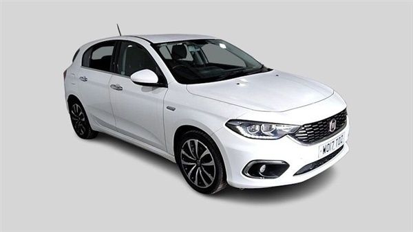 White Used 2017 Fiat Tipo Lounge Hatchback | £4,990 (Fair price) - Image 1/1