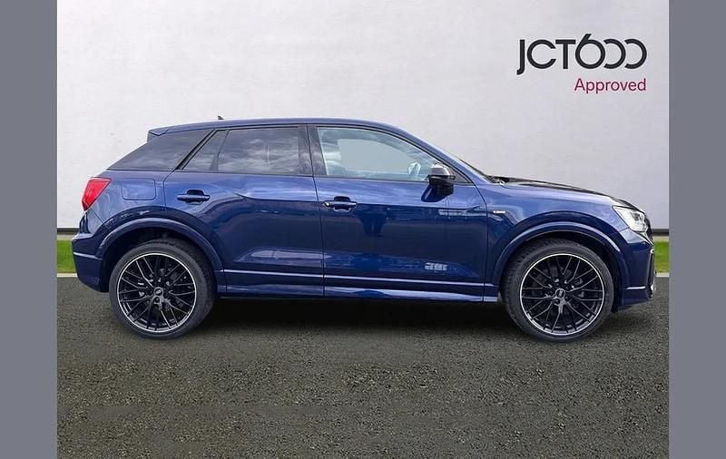 Used Audi Q2 Black Edition 148 HP (108 kW) 2022 Blue SUV