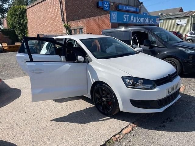 Usado VW Polo SE 85 HP (62 kW) 2010 Branco Citadino
