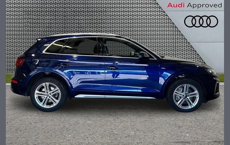 Used Audi Q5 S-Line 200 HP (147 kW) 2024 Blue SUV