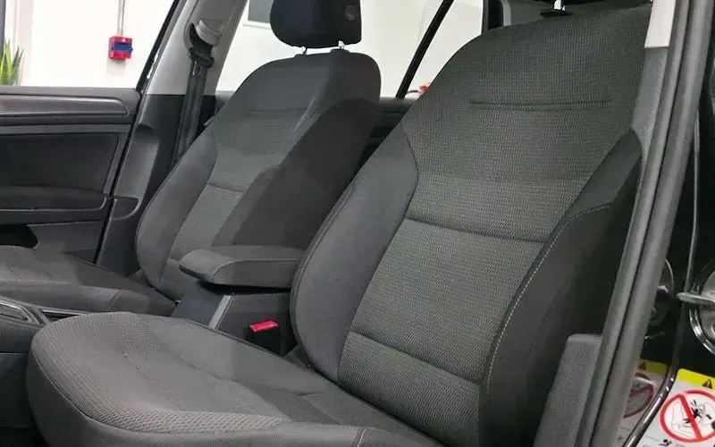 Used VW Golf VII SE 125 HP (91 kW) 2017 Black Hatchback
