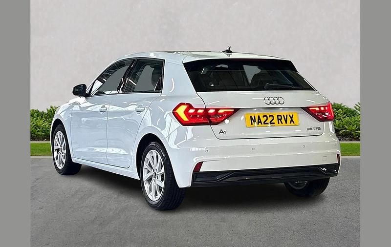 Used Audi A1 Sport 95 HP (69 kW) 2022 White SUV