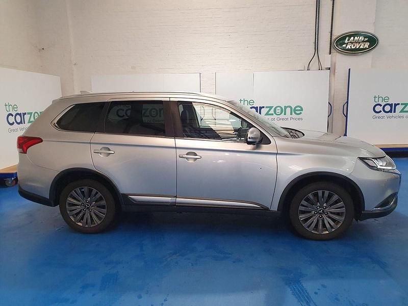 Used Mitsubishi Outlander 150 HP (110 kW) 2020 Silver SUV