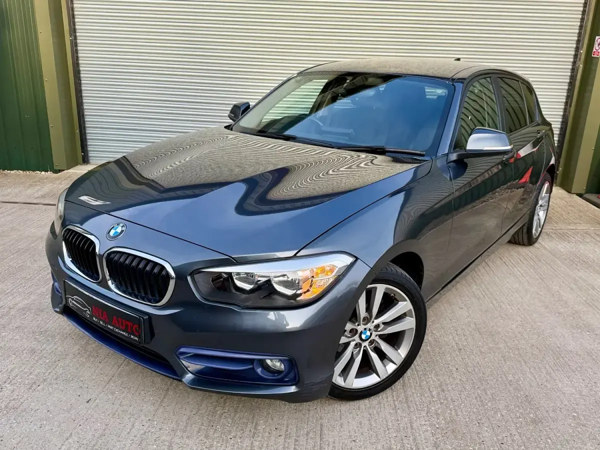 Usado BMW 118 Sport Line 2016 Cinzento Citadino