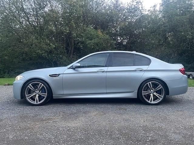 Blue Used 2011 BMW M5 Comfort Edition Sedan | £17,490 (Fair price) - Image 1/4