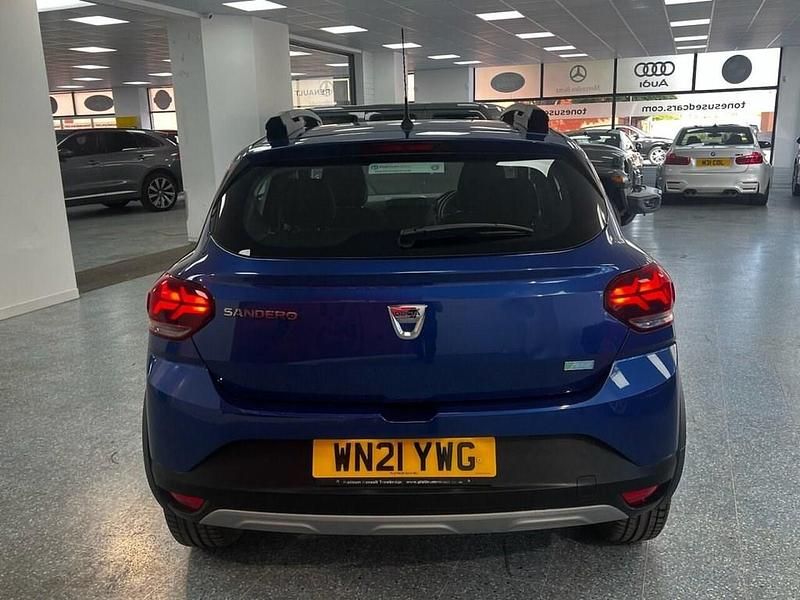 Used Dacia Sandero Essentiel 90 HP (66 kW) 2021 Blue Hatchback