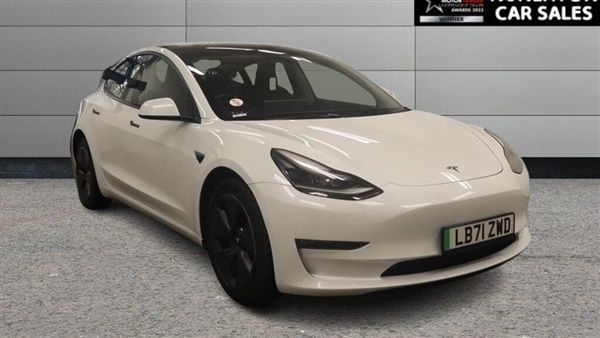 White Used 2022 Tesla Model 3 Long Range RWD Sedan | £22,200 (Expensive) - Image 1/1