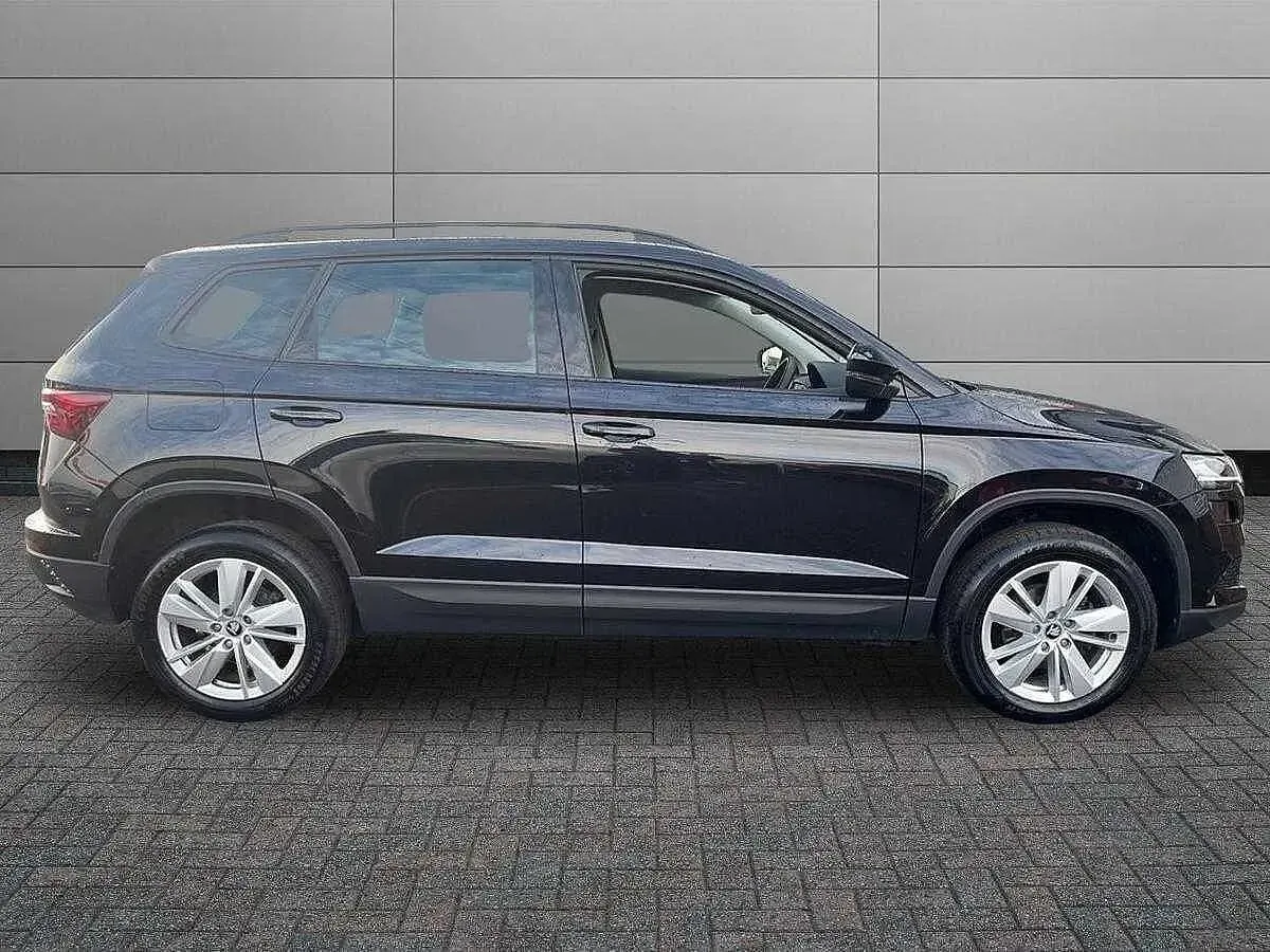 Used Skoda Karoq SE 113 HP (83 kW) 2025 Black magic pearl effect SUV