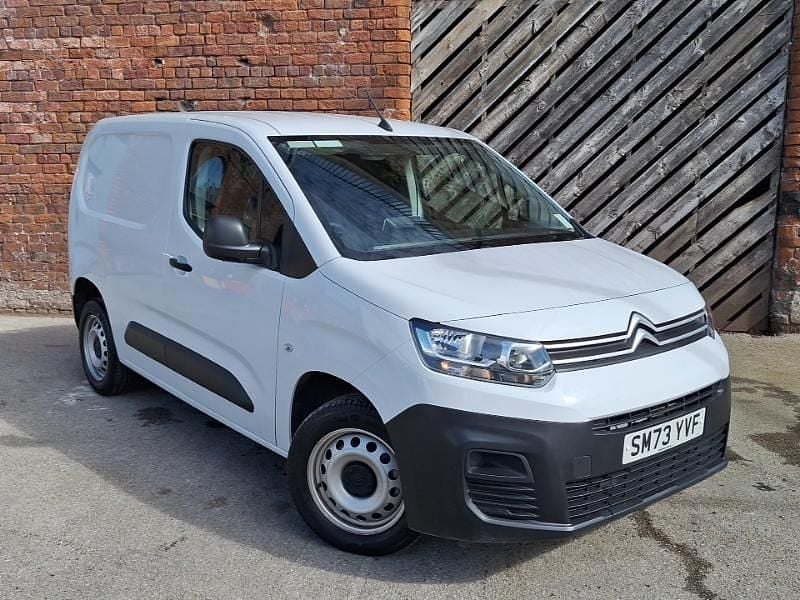 White Used 2024 Citroën Berlingo MPV | £12,998 (Fair price) - Image 1/4