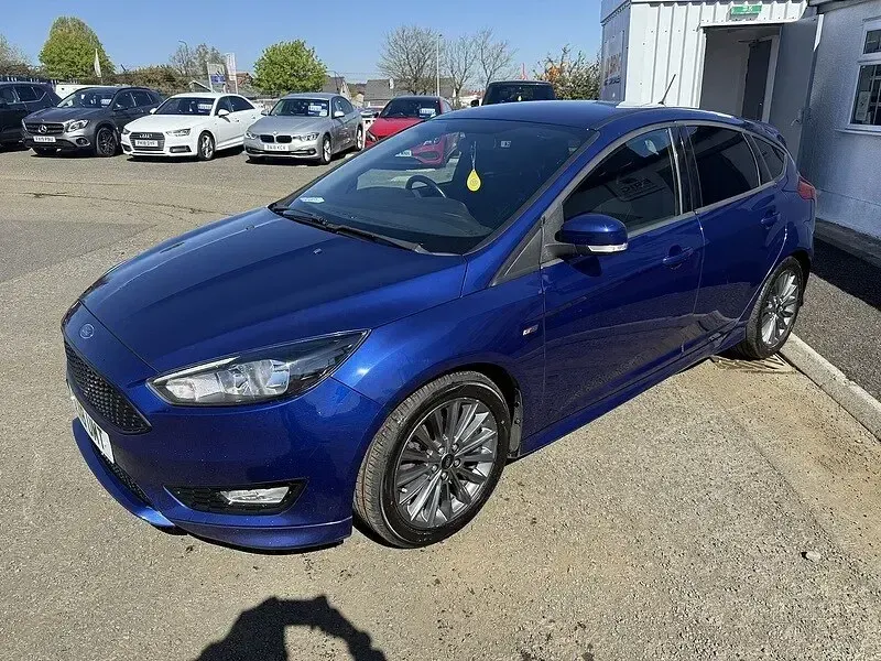 Used Ford Focus ST-Line X 140 HP (102 kW) 2018 Blue Hatchback