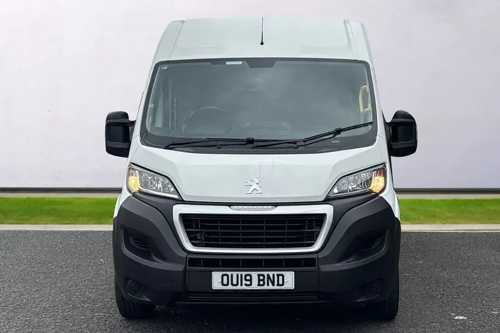 Usado Peugeot Boxer 130 CV (95 kW) 2019 Blanco Van