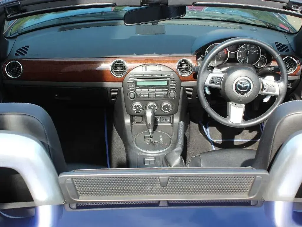 Used Mazda MX5 161 HP (118 kW) 2010 Blue Cabriolet