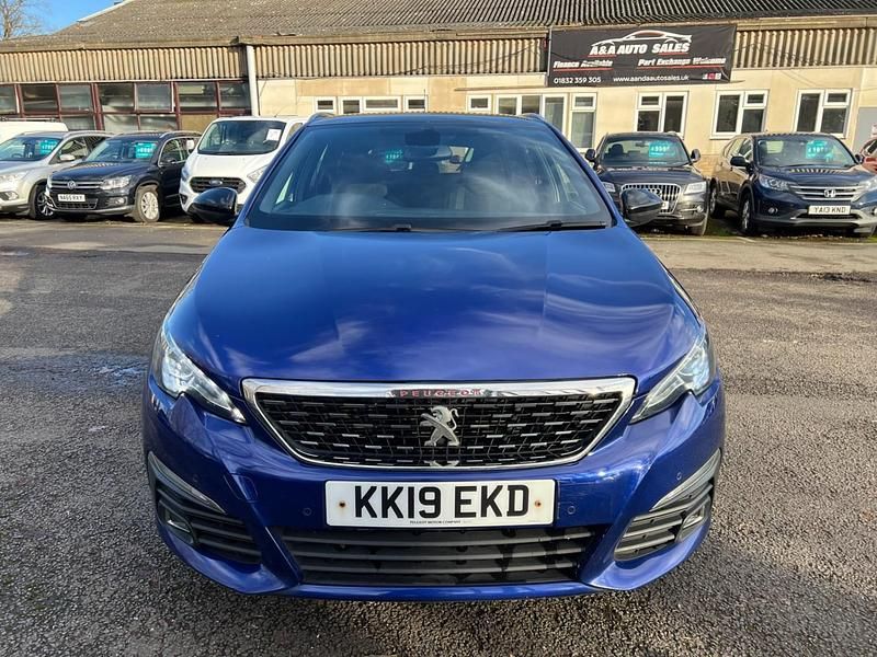 Used Peugeot 308 GT-line 130 HP (95 kW) 2019 Blue Estate