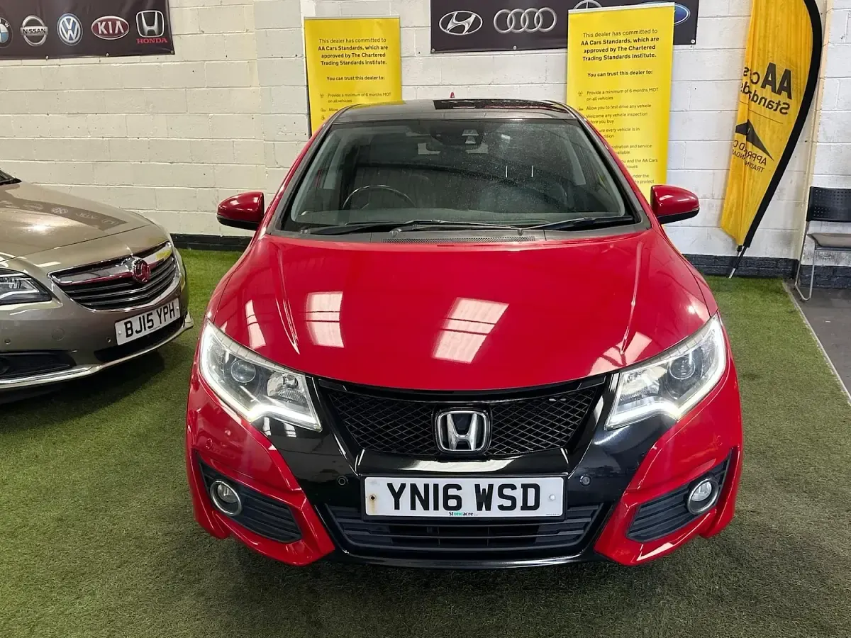 Used Honda Civic SR 142 HP (104 kW) 2016 Red Hatchback