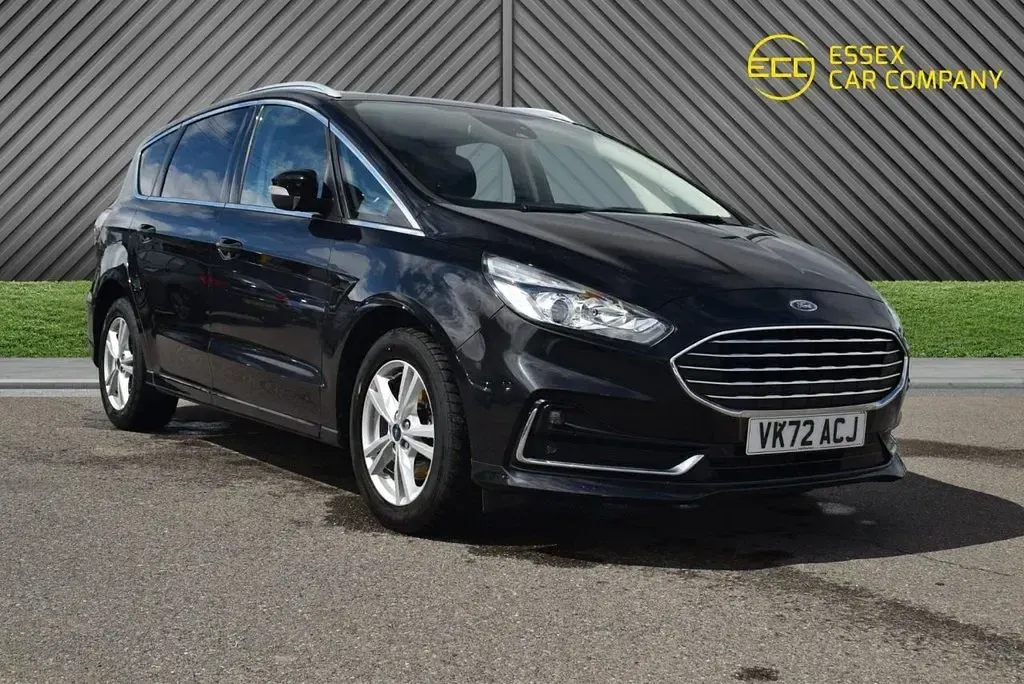 Used Ford S-MAX Titanium 150 HP (110 kW) 2022 Black MPV