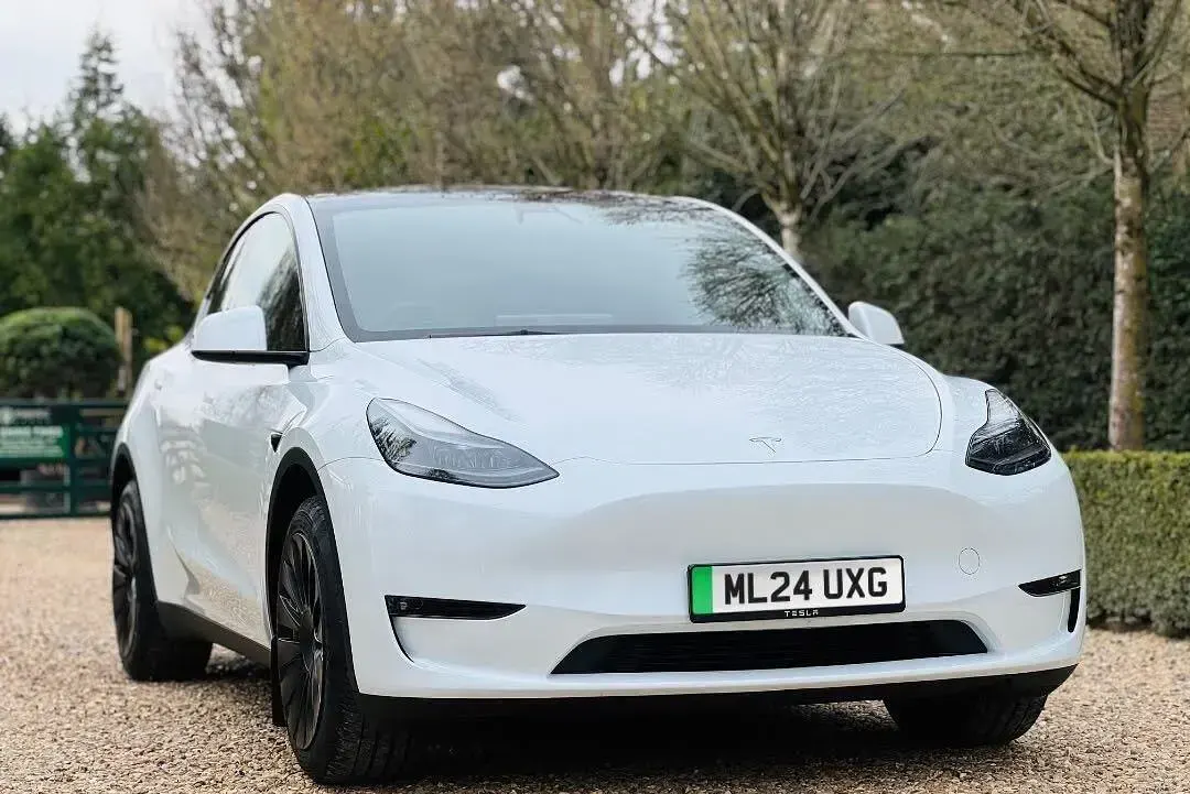 Used Tesla Model Y Long Range AWD 378 kW (514 HP) 2024 White SUV