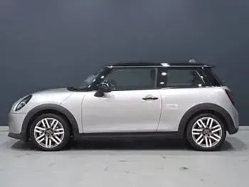 Used Mini Cooper Classic 114 kW (156 HP) 2025 Silver Hatchback
