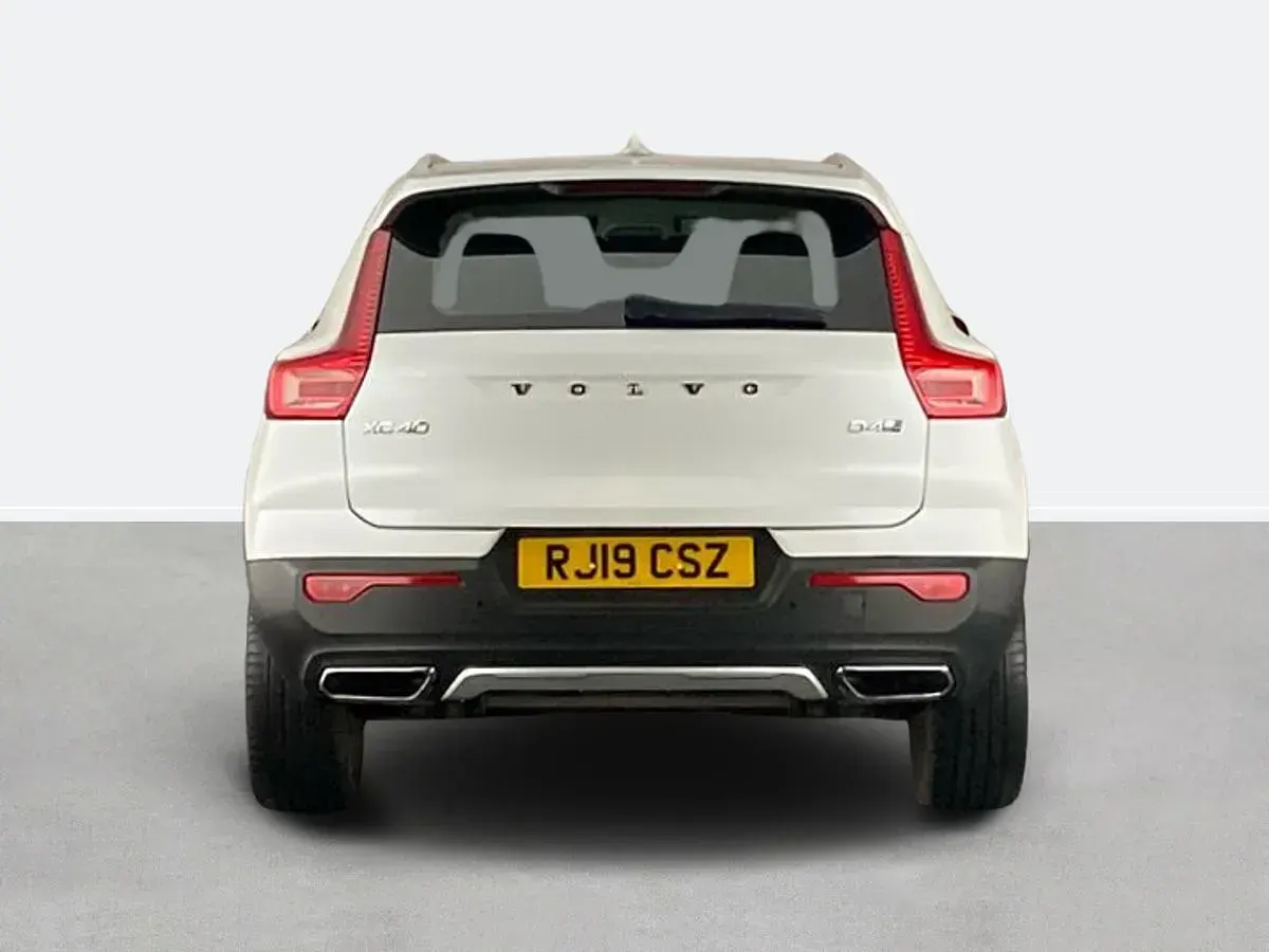 Used Volvo XC40 Inscription 2019 White SUV