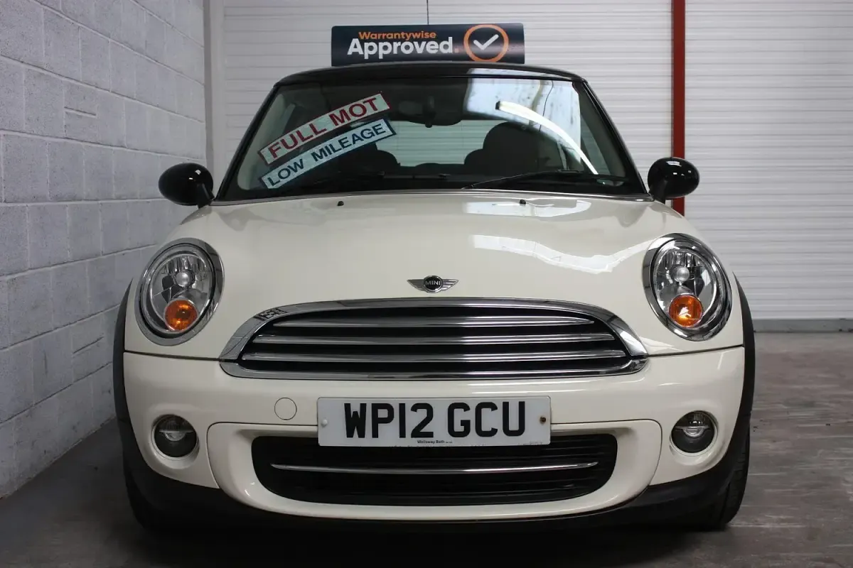 Used Mini Cooper Hatch 2012 White Hatchback