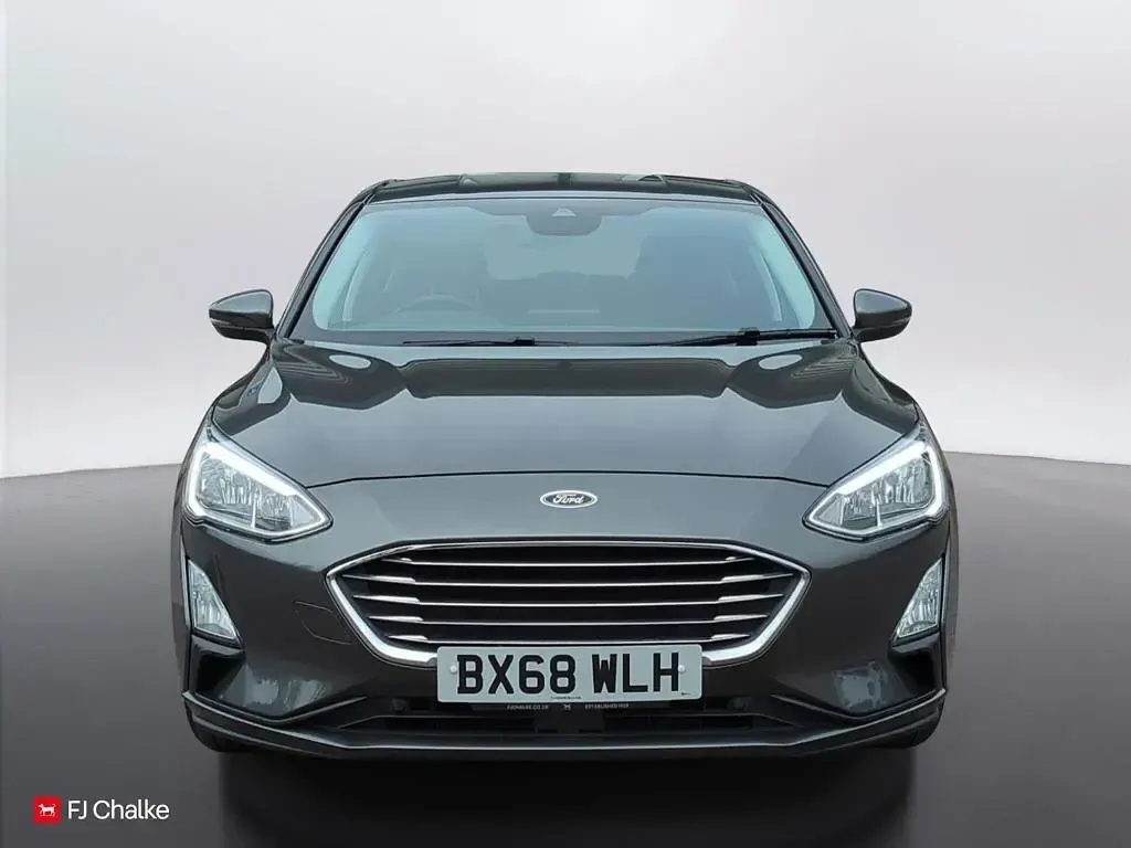 Used Ford Focus Titanium 125 HP (91 kW) 2018 Grey Hatchback