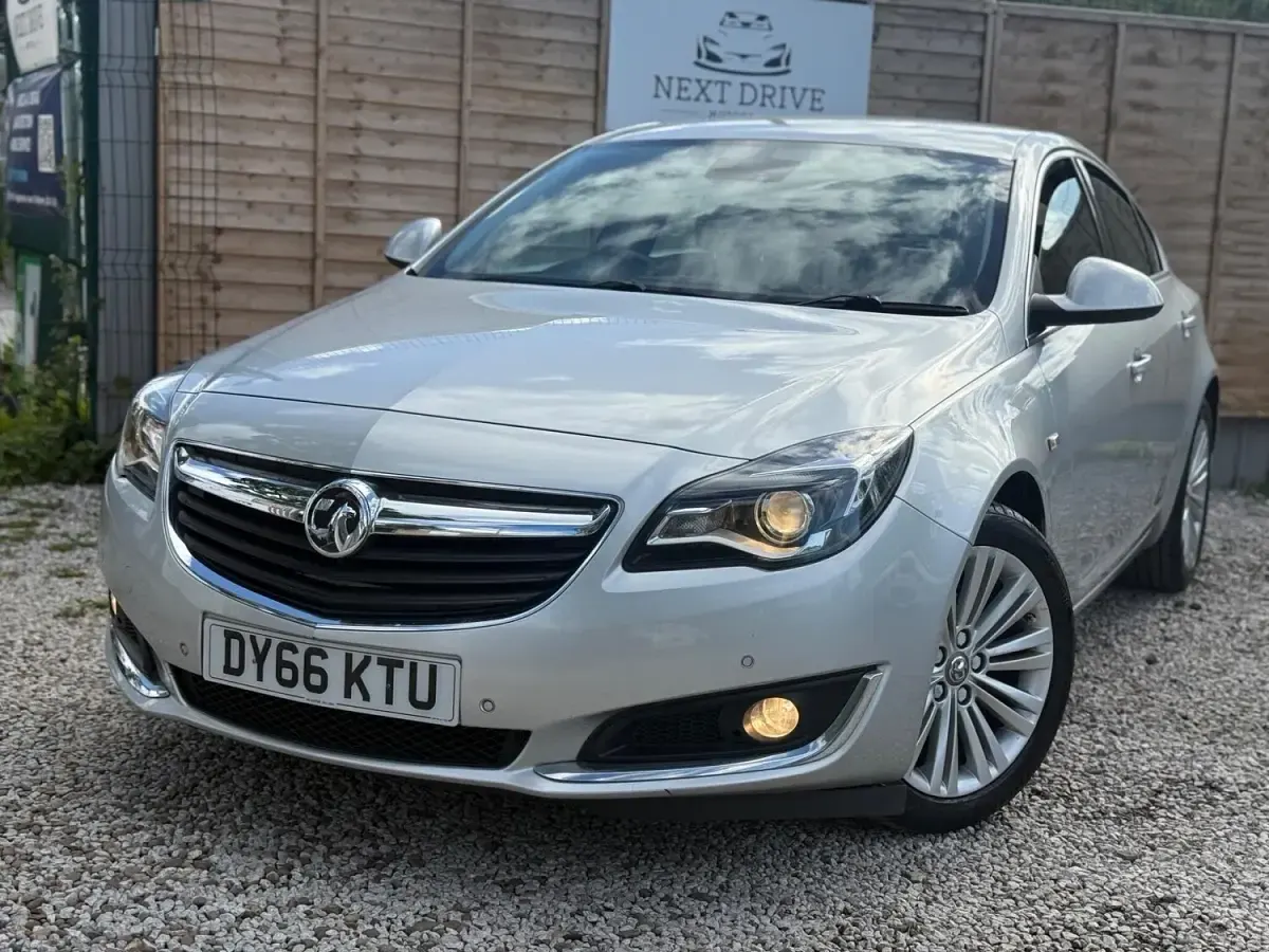 Used Vauxhall Insignia S 2016 Silver Hatchback