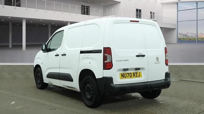 Used Peugeot Partner 2020 White MPV