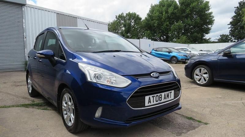 Black Used 2015 Ford B-MAX Titanium MPV | £4,995 (Good price) - Image 1/4