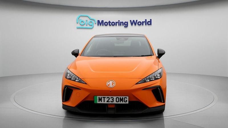 Used MG MG4 EV Trophy 147 kW (201 HP) 2023 Orange Hatchback