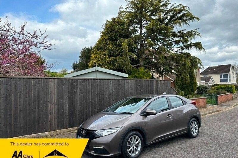 Brown Used 2015 Honda Civic S Hatchback | £8,695 (Fair price) - Image 1/1