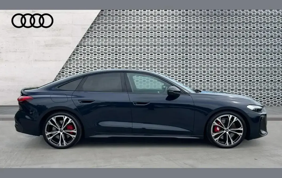 Used Audi A5 Advanced 362 HP (266 kW) 2025 Blue Sedan