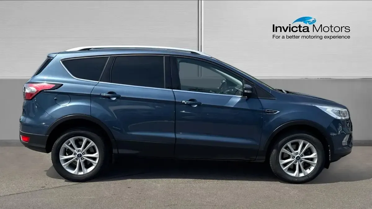 Used Ford Kuga Titanium 120 HP (88 kW) 2018 Chrome blue metallic SUV