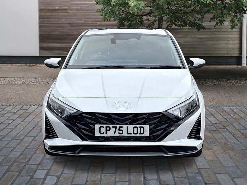 New Hyundai i20 Ultimate 100 HP (73 kW) 2025 White Hatchback