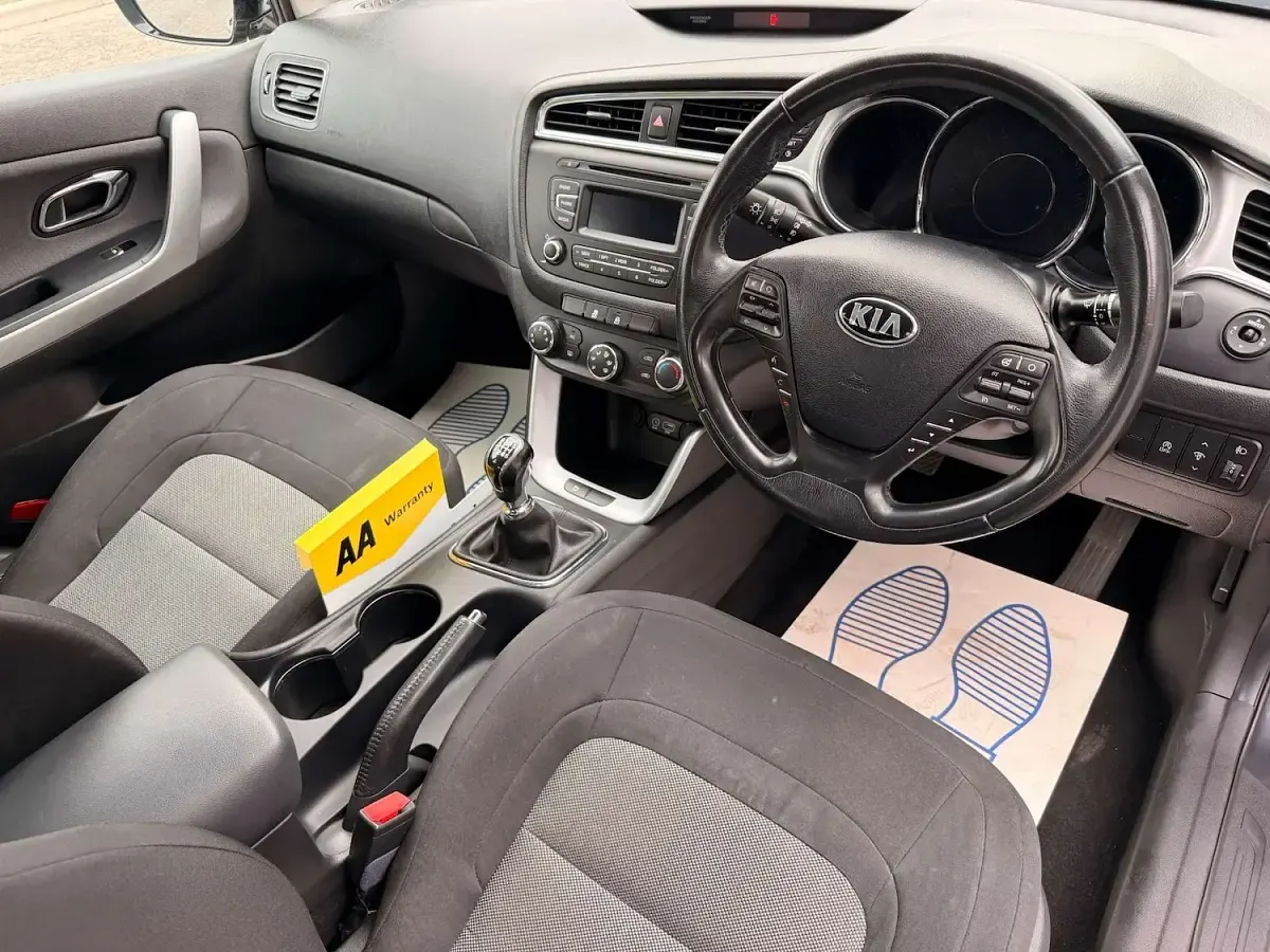 Used Kia Ceed 2016 Silver Hatchback