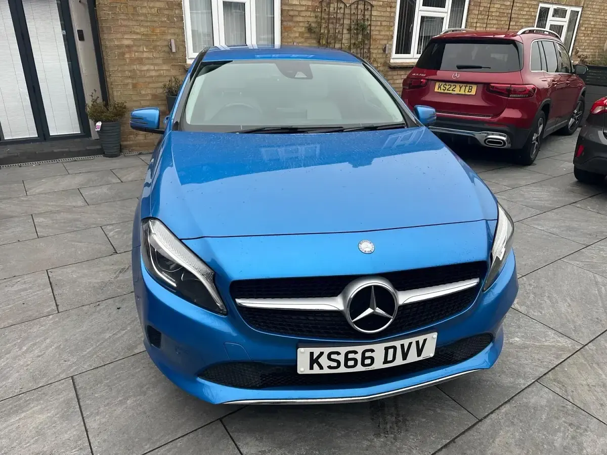 Used Mercedes A200 Premium 136 HP (100 kW) 2017 Blue Hatchback