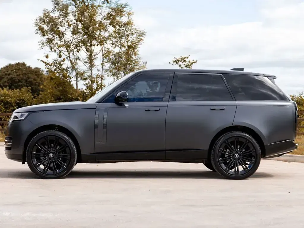 Used Land Rover Range Rover Autobiography 350 HP (257 kW) 2023 SUV
