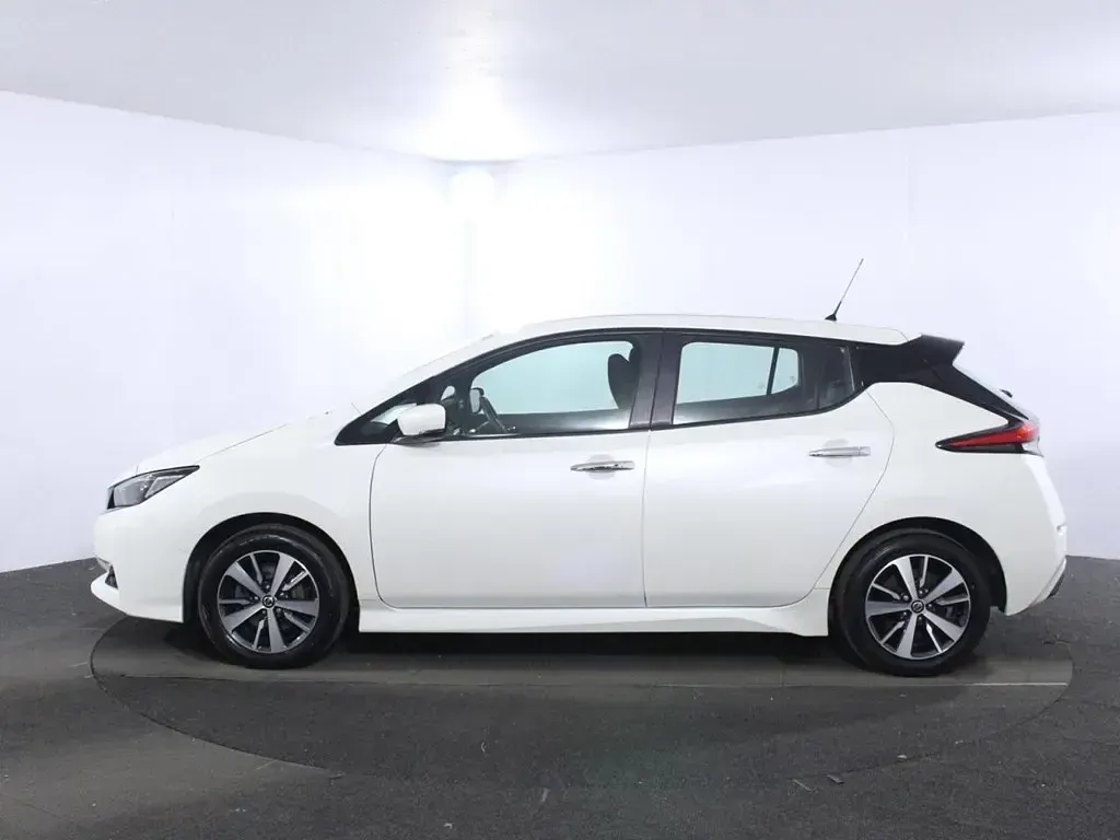 Occasion Nissan Leaf Acenta 110 kW (150 ch) 2021 Citadine