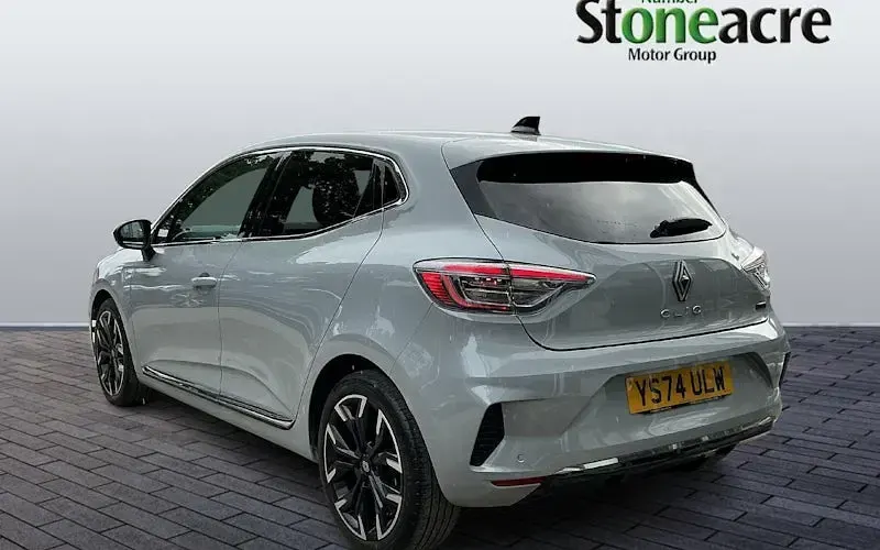 Used Renault Clio Techno 143 HP (105 kW) 2025 Hatchback
