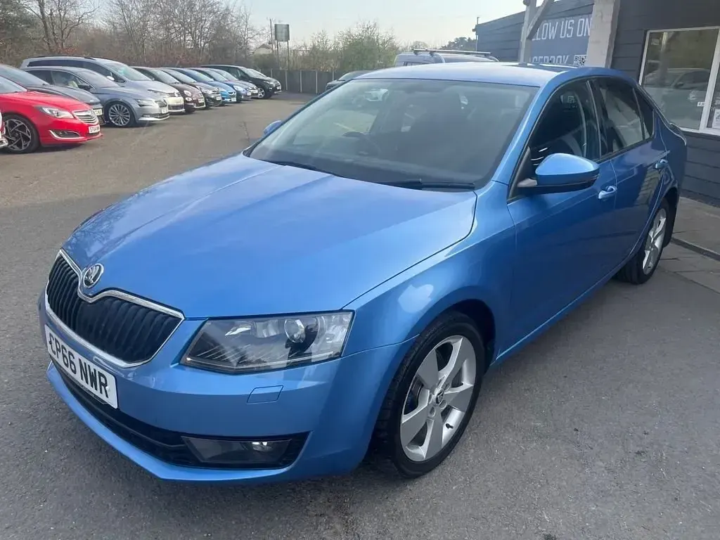 Gebraucht Skoda Octavia Sport 110 PS (80 kW) 2017 Blau Kleinwagen