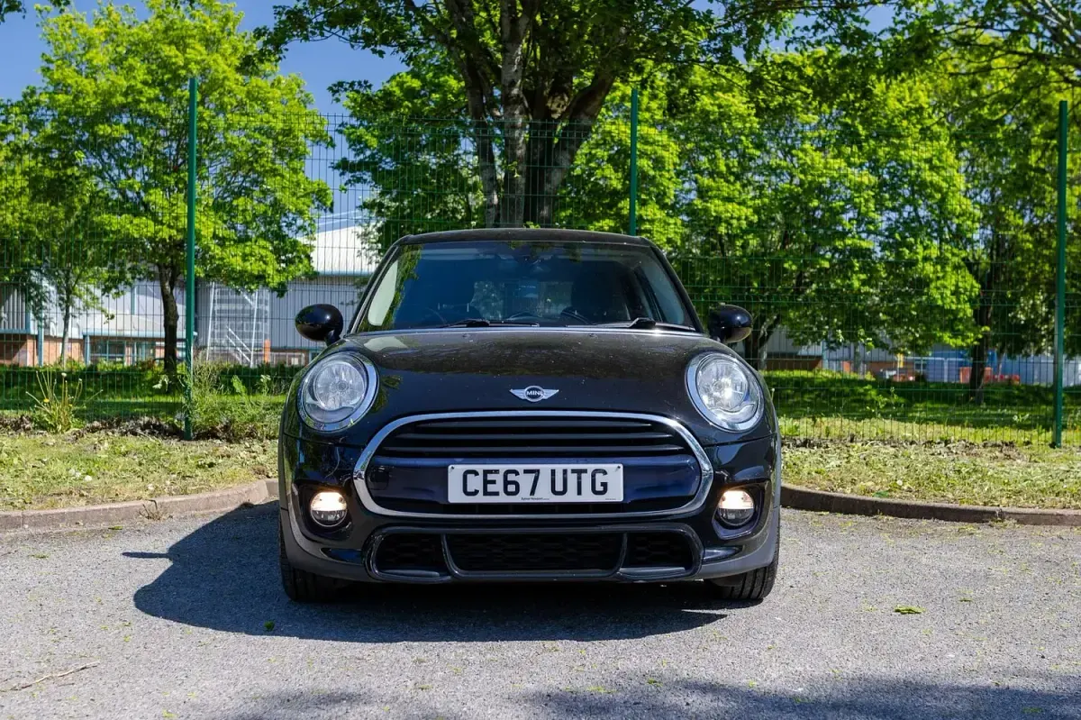 Used Mini Cooper Hatch 136 HP (100 kW) 2017 Black Hatchback