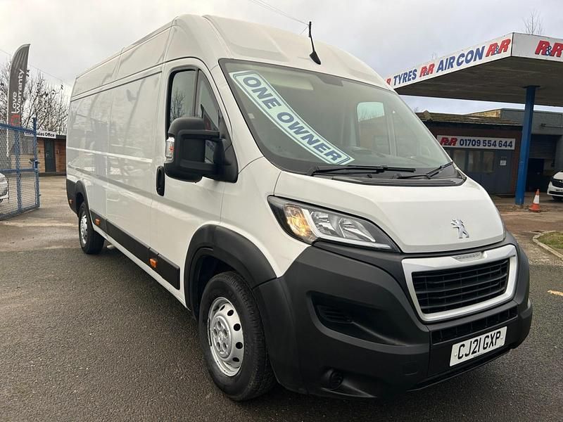 Used Peugeot Boxer 140 HP (102 kW) 2021 White Van